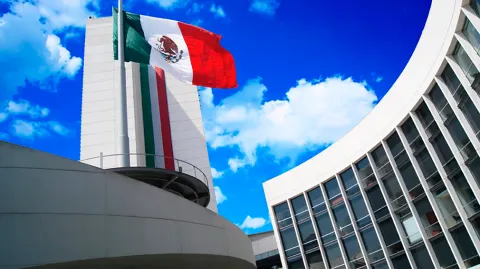 Comisiones del Senado avalan reforma para prohibir propaganda extranjera en telecomunicaciones