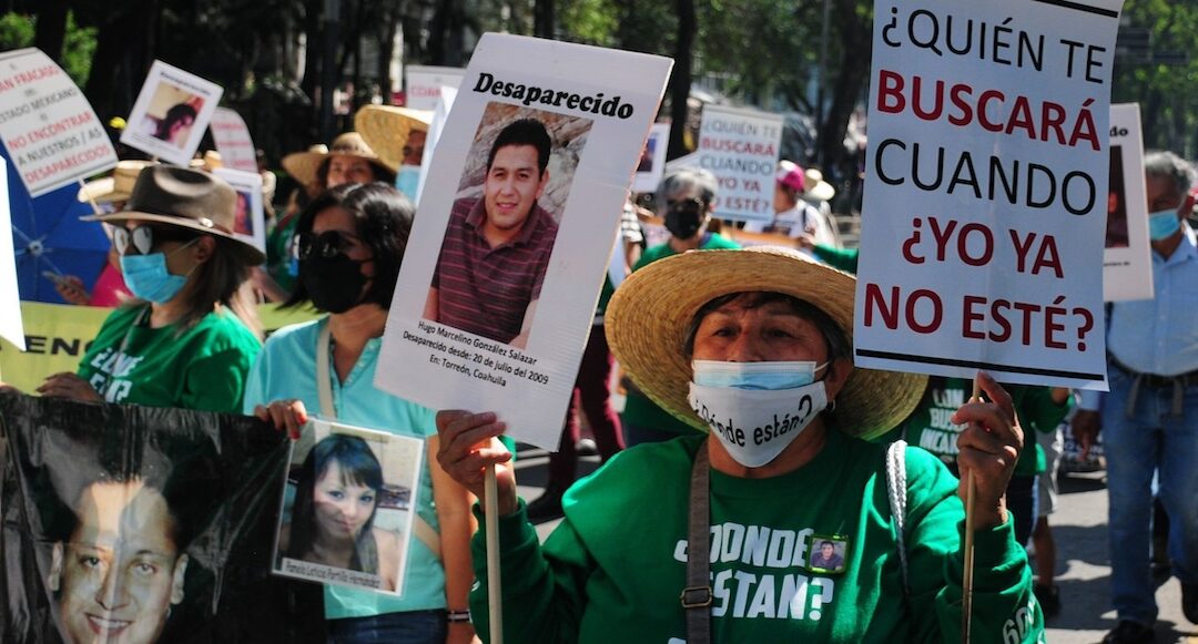 «10 de mayo no es fiesta, es protesta»: Madres buscadoras marchan en CDMX